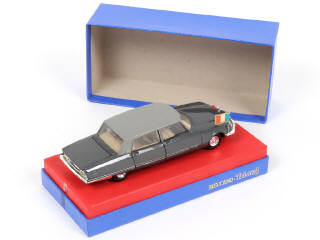 Lot 339 - DINKY TOYS (FRANCE) (1)