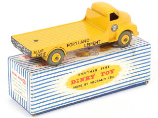 Lot 216 - DINKY TOYS (GB) (1)