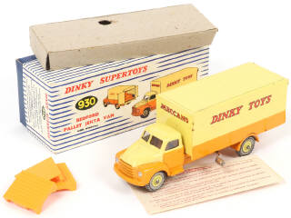 Lot 230 - DINKY TOYS (GB) (1)