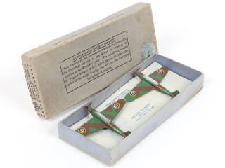 Lot 241 - DINKY TOYS (GB) (1)