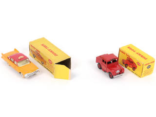 Lot 300 - DINKY TOYS (GB) (2)