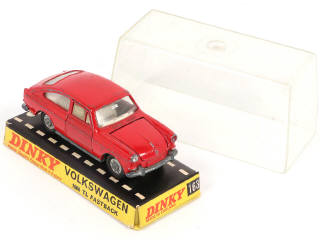 Lot 306 - DINKY TOYS (GB) (5)