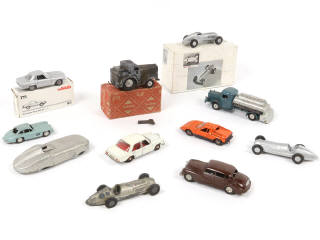 Lot 92 - DIVERS (11)