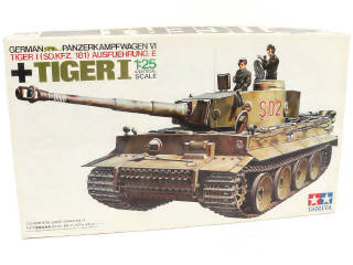 Lot 11 - TAMIYA (JAPON) (1)