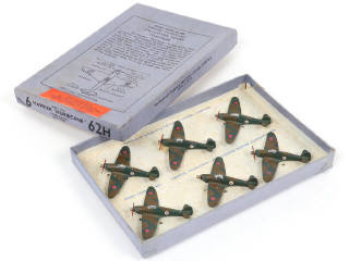 Lot 283 - DINKY TOYS (GB) (1)