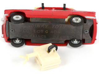 Lot 316 - DINKY TOYS (FRANCE) (1)