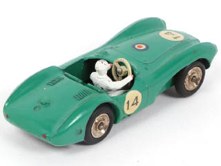 Lot 352 - DINKY TOYS (FRANCE) (3)