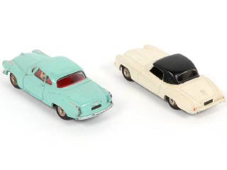 Lot 352 - DINKY TOYS (FRANCE) (3)