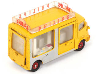 Lot 331 - DINKY TOYS (FRANCE) (1)