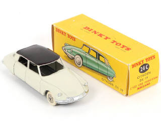 Lot 318 - DINKY TOYS (FRANCE) (1)