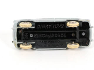 Lot 319 - DINKY TOYS (FRANCE) (1)