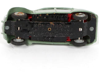 Lot 329 - DINKY TOYS (FRANCE) (1)