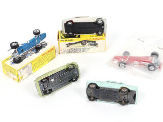 Lot 355 - DINKY TOYS (FRANCE) (5)