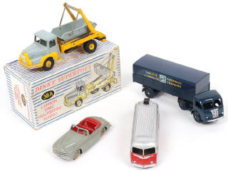 Lot 353 - DINKY TOYS (FRANCE) (4)