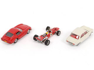 Lot 340 - DINKY TOYS (FRANCE) (3)