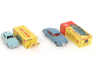 Lot 295 - DINKY TOYS (GB) (2)