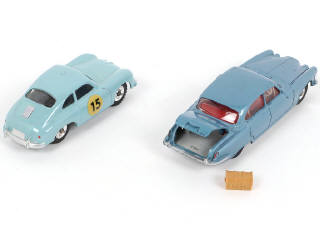 Lot 295 - DINKY TOYS (GB) (2)