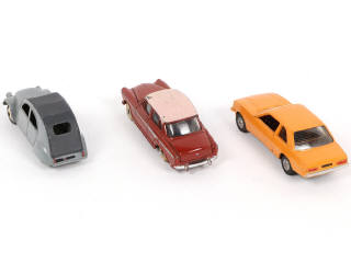 Lot 350 - DINKY TOYS (FRANCE) (3)