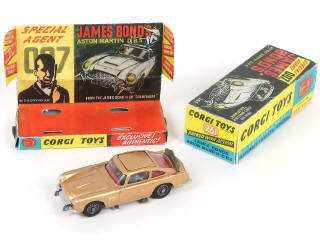 Lot 193 - CORGI TOYS (GB) (1)