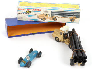 Lot 347 - DINKY TOYS (FRANCE) (2)