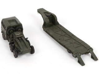 Lot 334 - DINKY TOYS (FRANCE) (1)