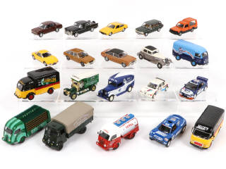 Lot 70 - DIVERS (20)