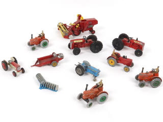 Lot 53 - DIVERS (11)