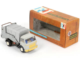 Lot 196 - FRANCE JOUETS (FRANCE) (1)