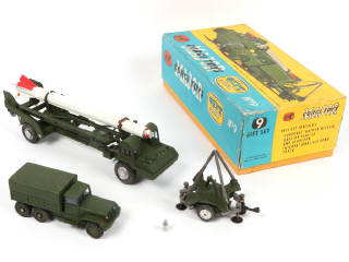 Lot 189 - CORGI TOYS (GB) (1)