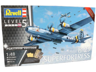 Lot 4 - REVELL (USA) (1)