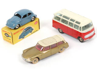 Lot 219 - DINKY TOYS (GB) (3)