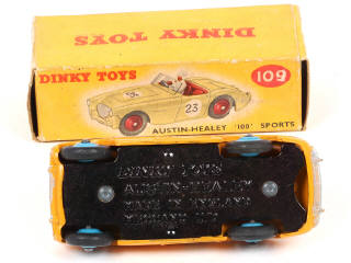 Lot 204 - DINKY TOYS (GB) (1)