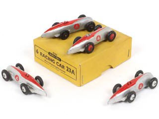 Lot 194 - DINKY TOYS (GB) (5)