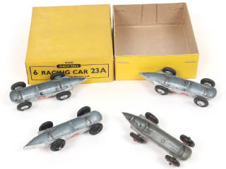 Lot 194 - DINKY TOYS (GB) (5)