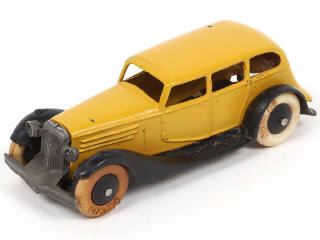 Lot 237 - DINKY TOYS (FRANCE) (1)