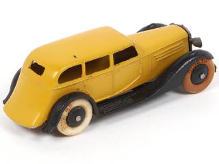 Lot 237 - DINKY TOYS (FRANCE) (1)