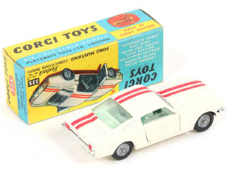 Lot 132 - CORGI TOYS (GB) (1)