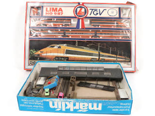 Lot 12 - DIVERS (HO) (2)