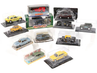 Lot 51 - DIVERS (12)