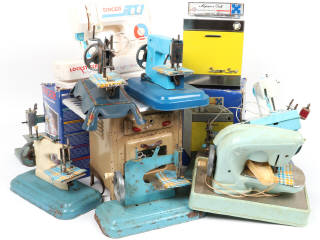 Lot 7 - DIVERS (12)