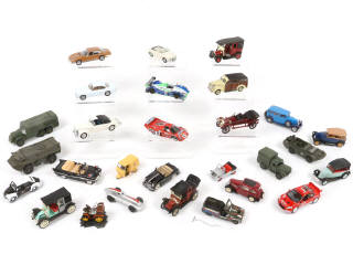 Lot 193 - DIVERS (28)