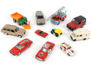 Lot 68 - DIVERS (11)