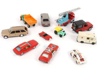 Lot 68 - DIVERS (11)