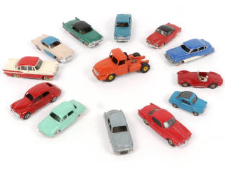Lot 320 - DINKY TOYS (FRANCE) (13)
