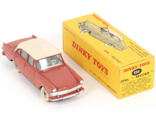 Lot 301 - DINKY TOYS (FRANCE) (1)