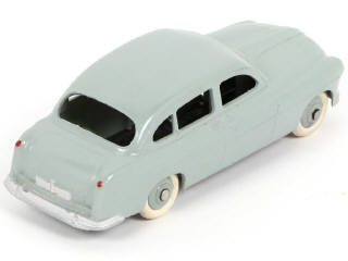 Lot 297 - DINKY TOYS (FRANCE) (1)