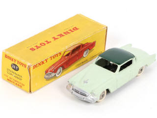 Lot 295 - DINKY TOYS (FRANCE) (1)