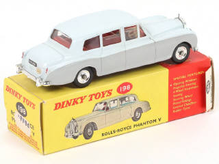 Lot 273 - DINKY TOYS (GB) (1)