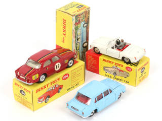 Lot 283 - DINKY TOYS (GB) (3)