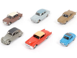 Lot 318 - DINKY TOYS (FRANCE) (6)